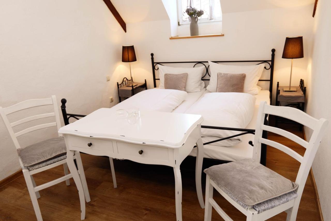 Hotel Klostermuehle Siebenborn Maring-Noviand Экстерьер фото